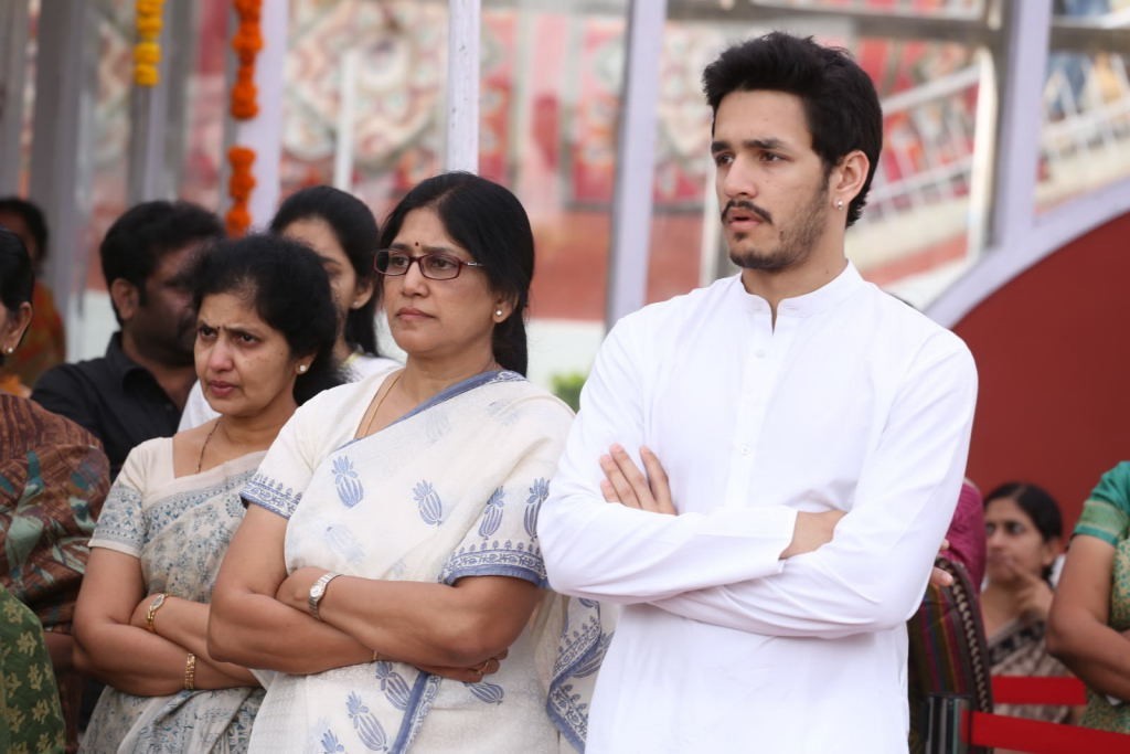 ANR Condolences Photos 09 - 52 / 440 photos