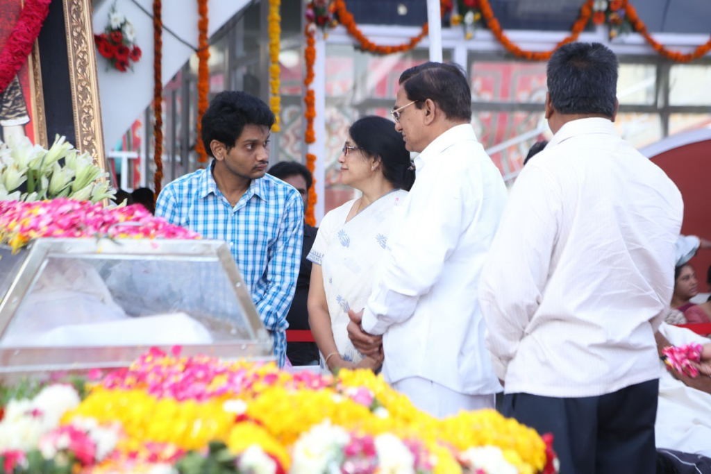 ANR Condolences Photos 09 - 72 / 440 photos