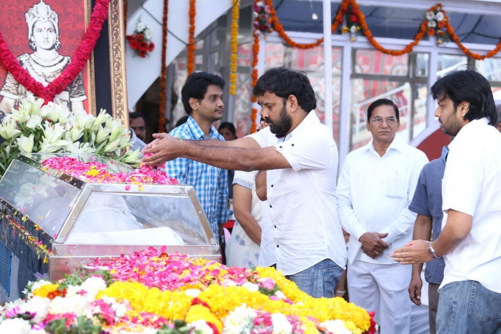ANR Condolences Photos 09 - 86 / 440 photos