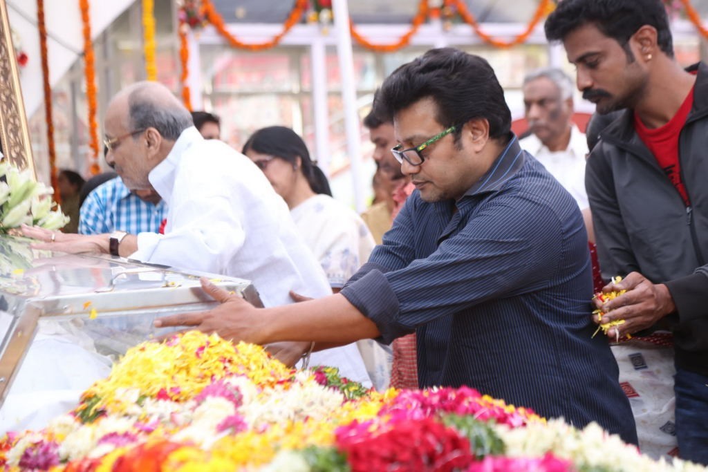 ANR Condolences Photos 09 - 95 / 440 photos
