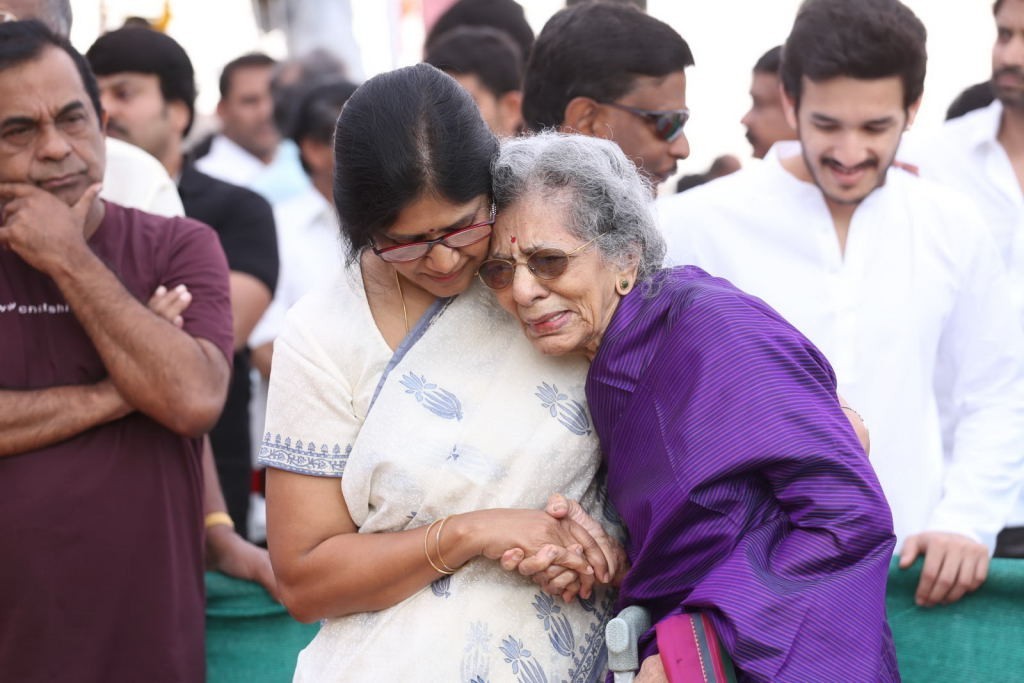ANR Condolences Photos 09 - 98 / 440 photos