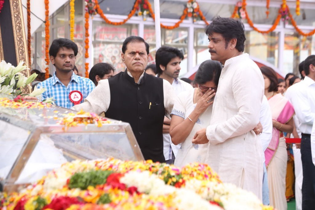 ANR Condolences Photos 09 - 100 / 440 photos