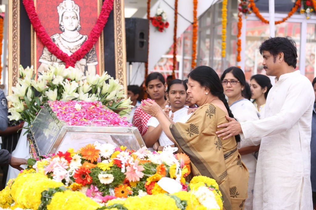 ANR Condolences Photos 09 - 131 / 440 photos