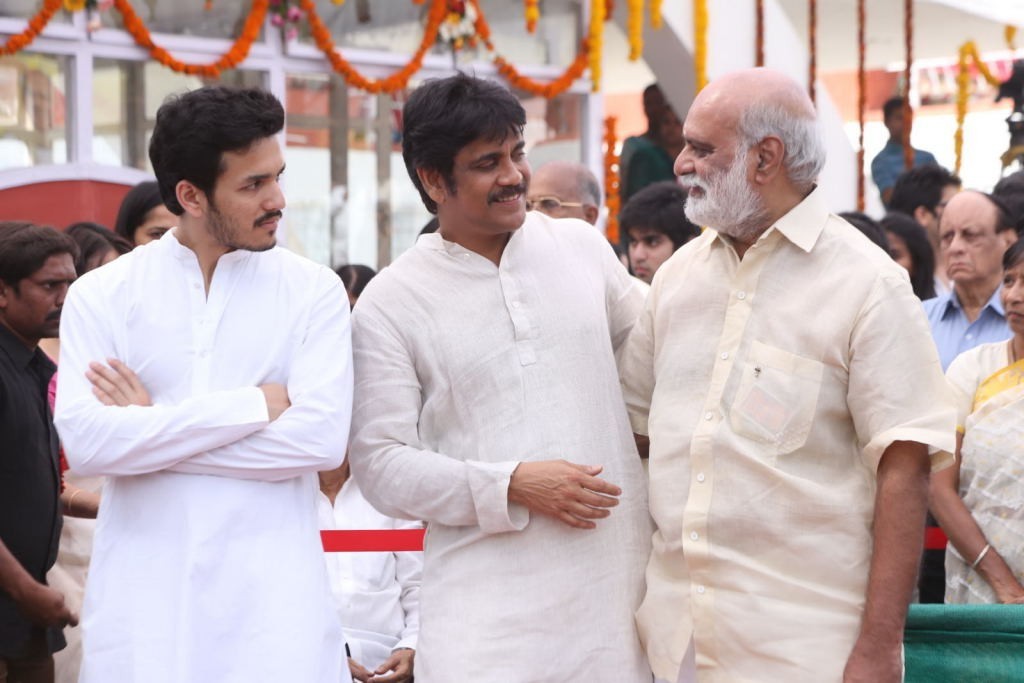 ANR Condolences Photos 09 - 133 / 440 photos