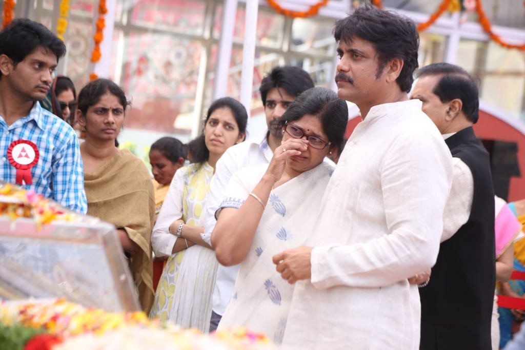 ANR Condolences Photos 09 - 143 / 440 photos