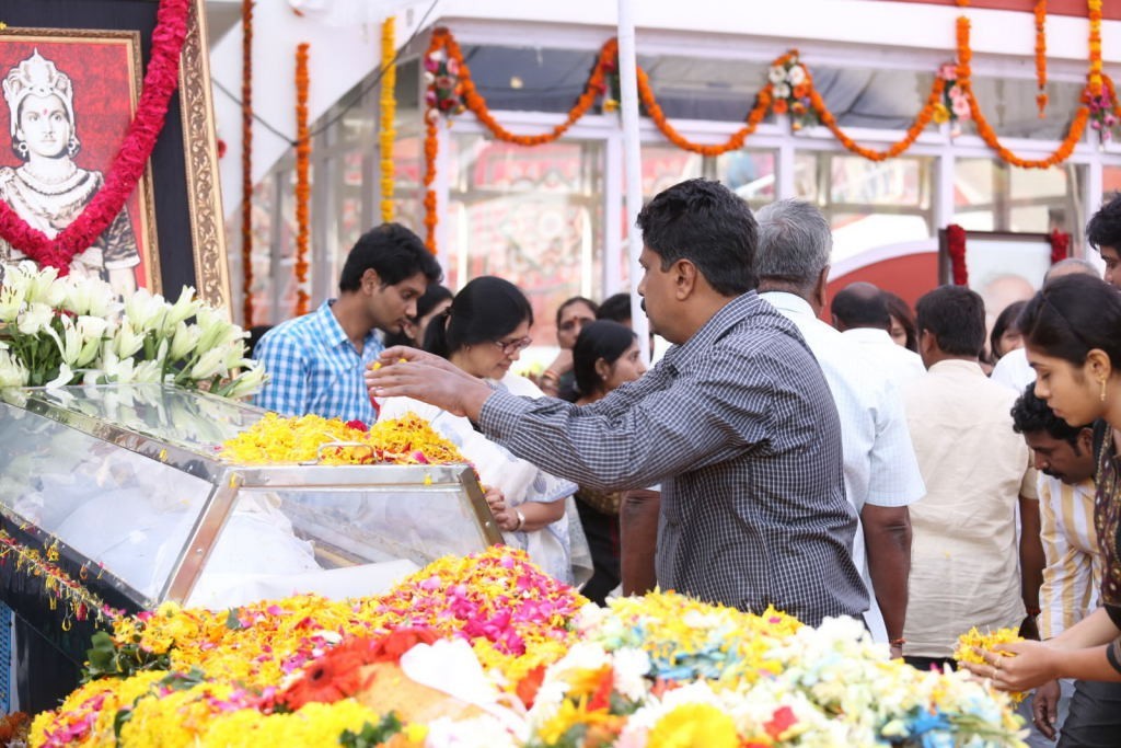 ANR Condolences Photos 09 - 147 / 440 photos