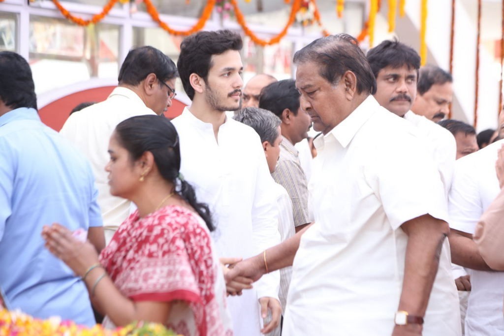 ANR Condolences Photos 09 - 159 / 440 photos