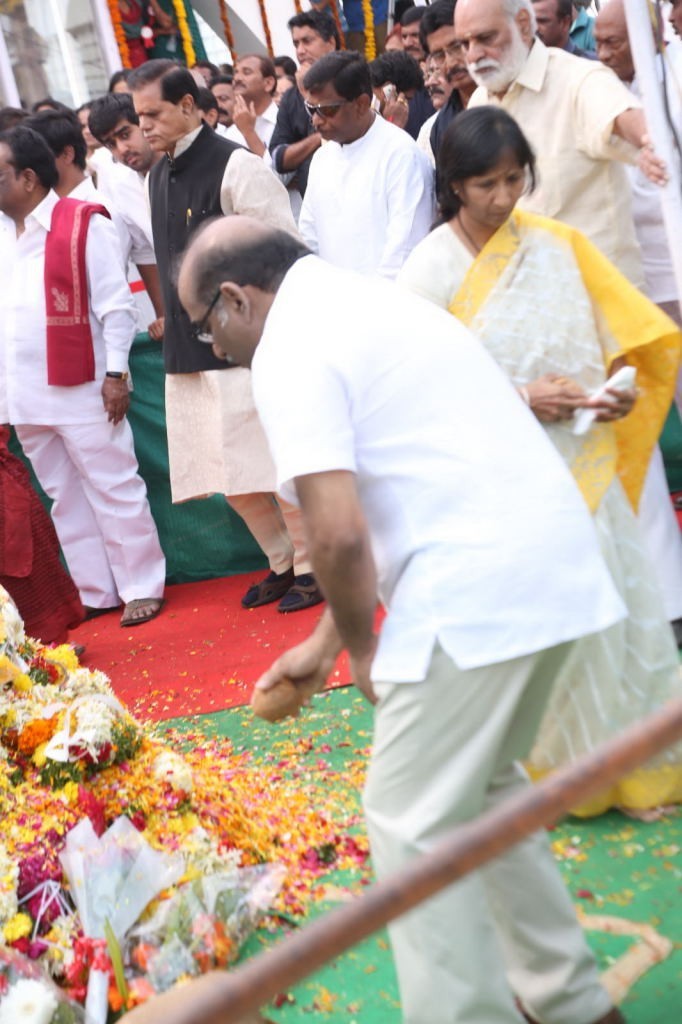 ANR Condolences Photos 09 - 186 / 440 photos