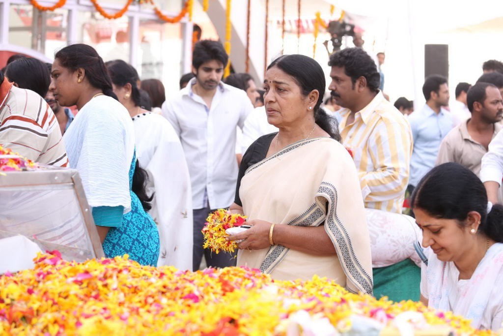 ANR Condolences Photos 09 - 201 / 440 photos