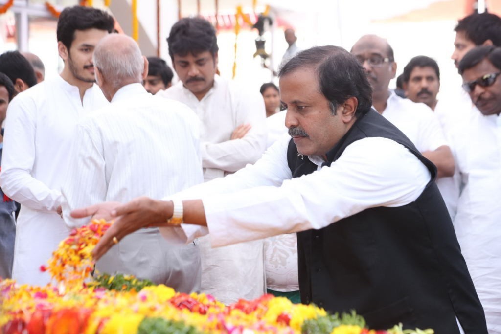 ANR Condolences Photos 09 - 217 / 440 photos