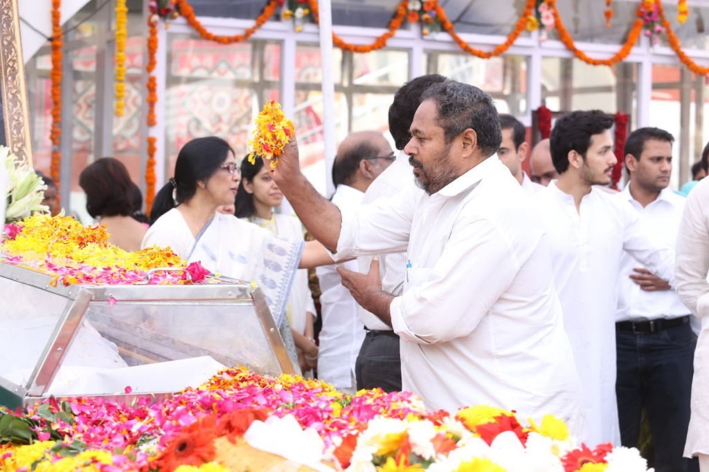 ANR Condolences Photos 09 - 238 / 440 photos