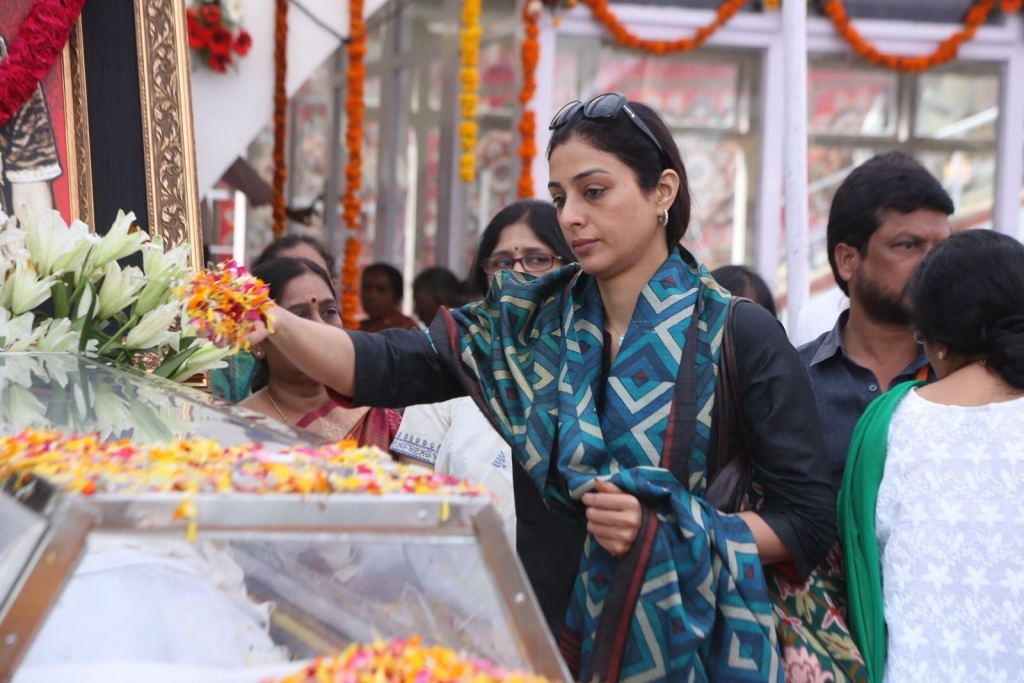 ANR Condolences Photos 09 - 268 / 440 photos