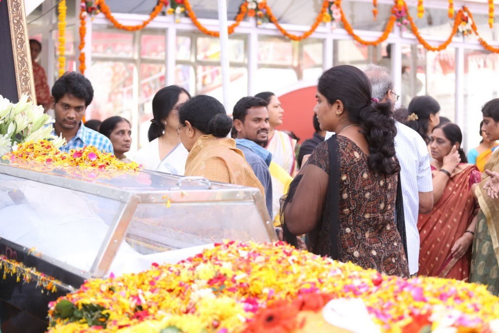 ANR Condolences Photos 09 - 397 / 440 photos