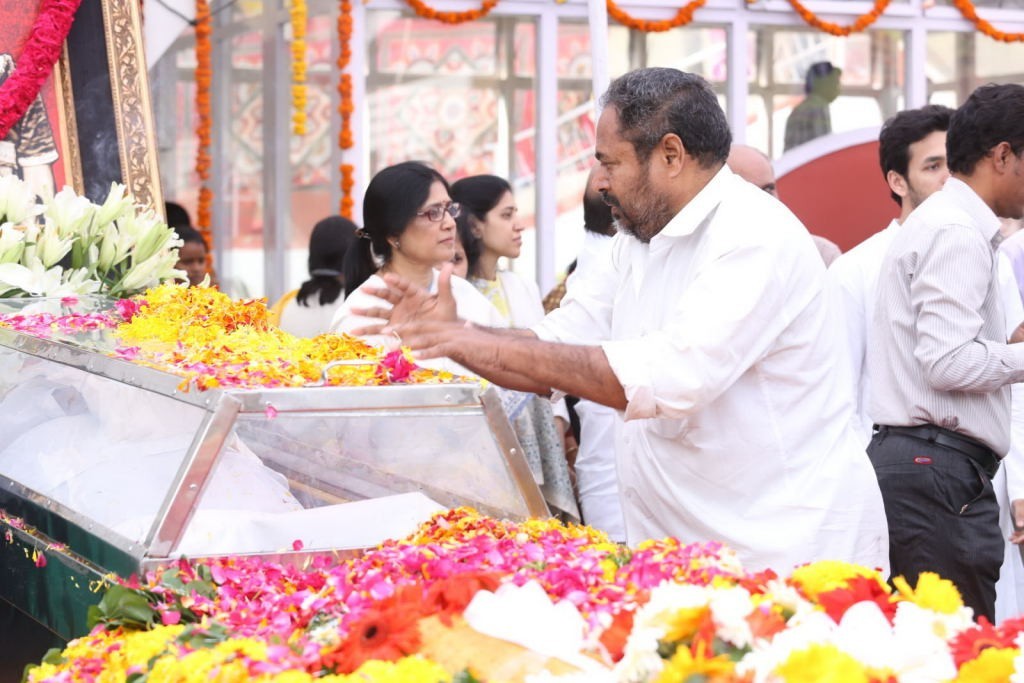 ANR Condolences Photos 09 - 403 / 440 photos