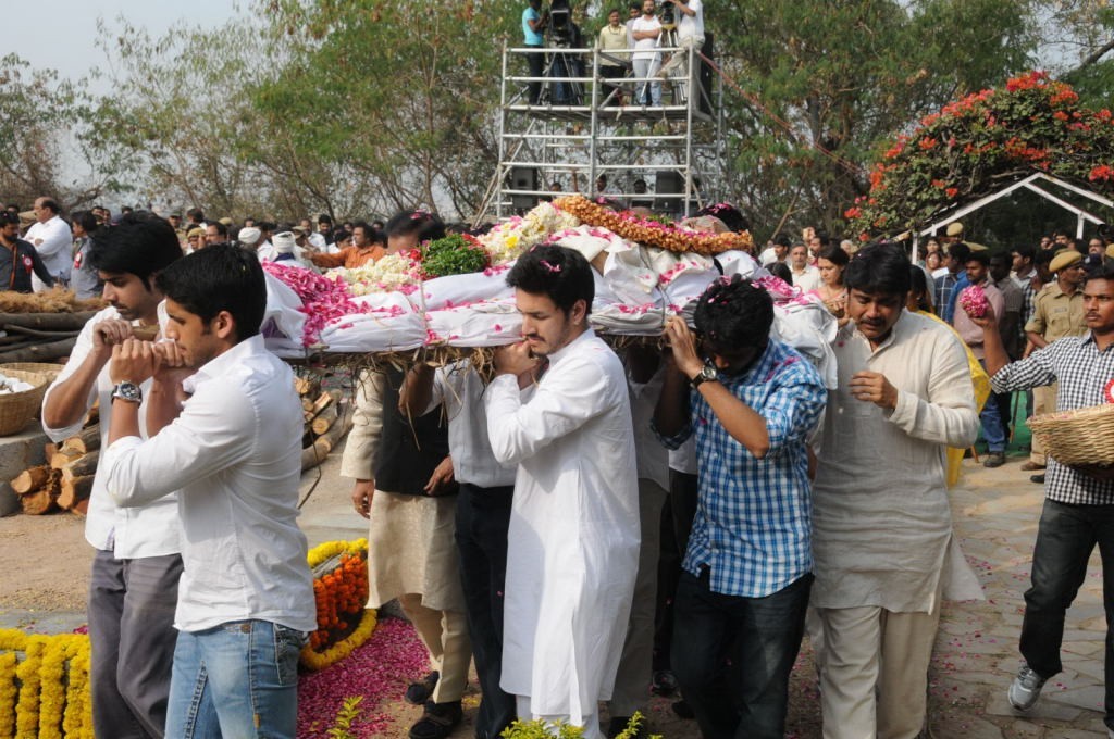 ANR Cremation Photos 02  - 110 / 192 photos