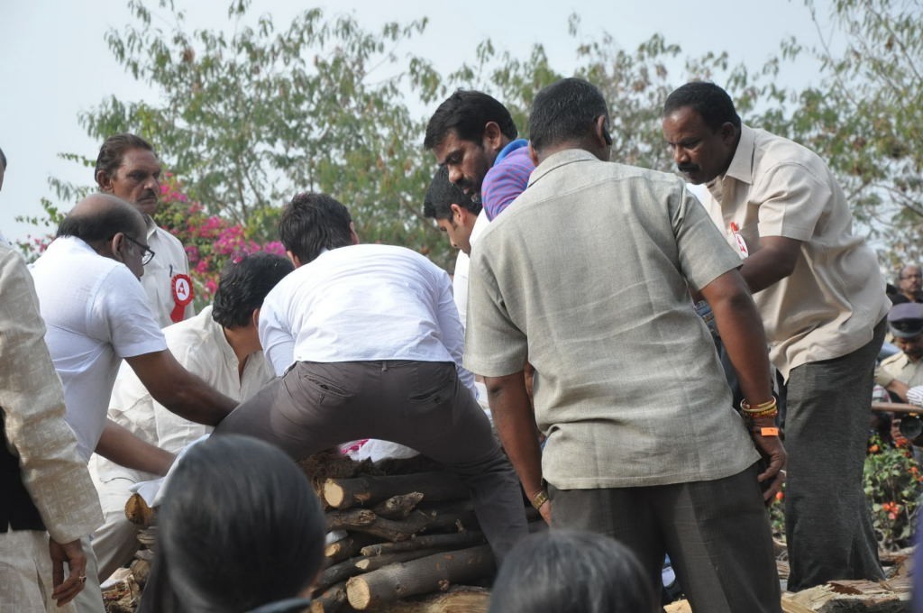 ANR Cremation Photos 02  - 157 / 192 photos