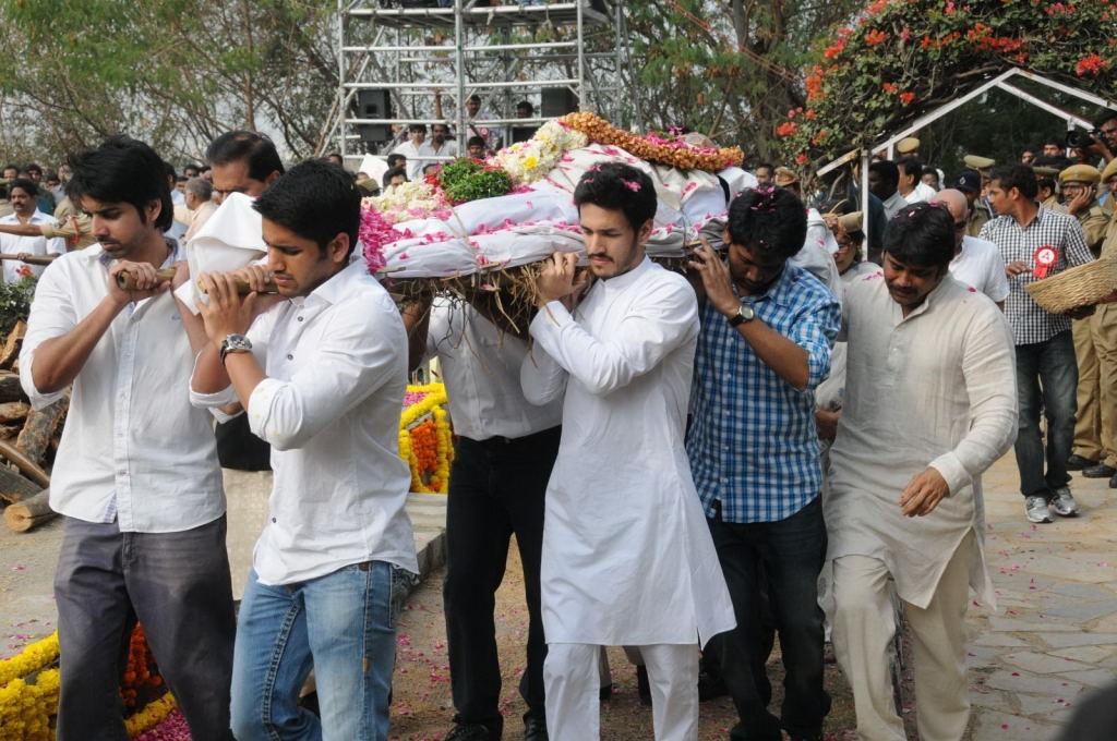 ANR Cremation Photos 02  - 176 / 192 photos