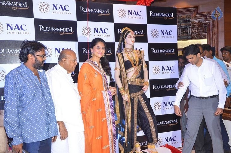 Anushka at NAC Rudhramadevi Jewellery Introduce - 3 / 42 photos