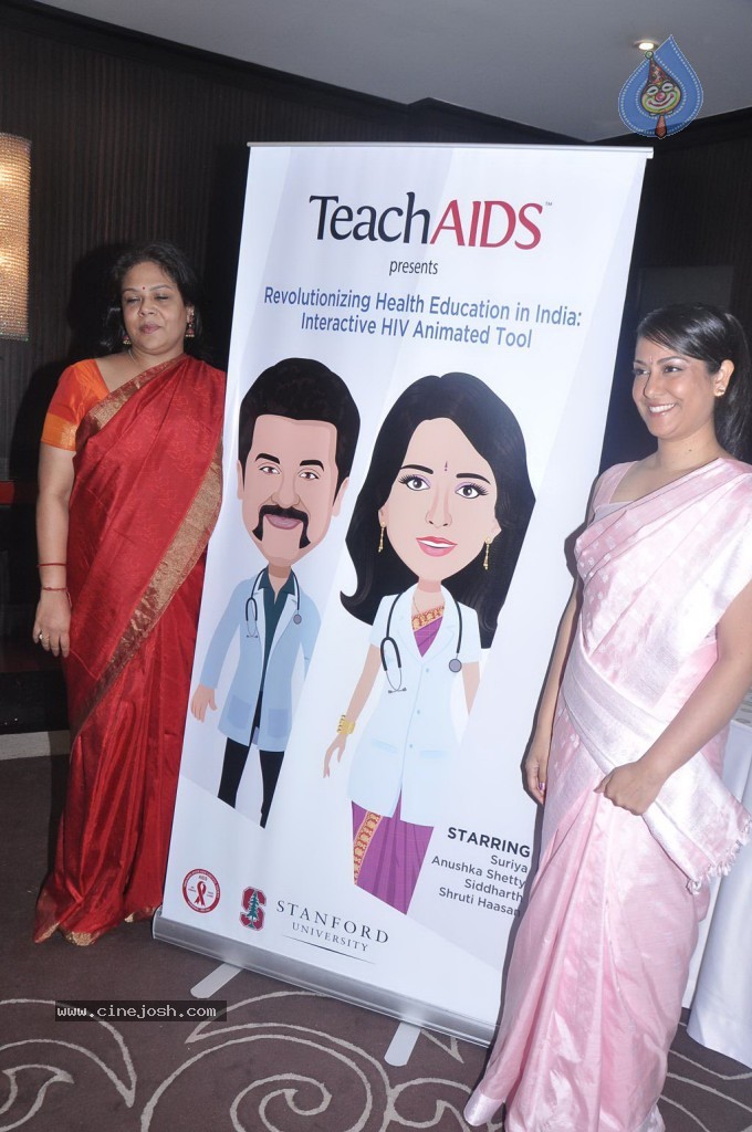 Anushka at TeachAIDS Press Meet - 20 / 52 photos