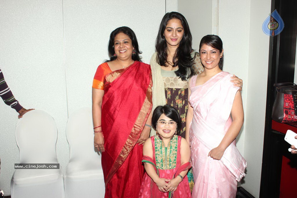 Anushka at TeachAIDS Press Meet - 52 / 52 photos