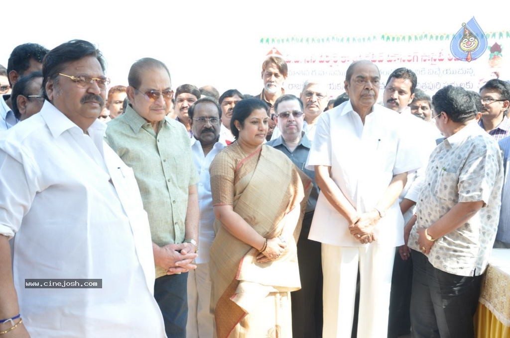 AP Cine Workers Chitrapuri Colony Inauguration - 247 / 290 photos