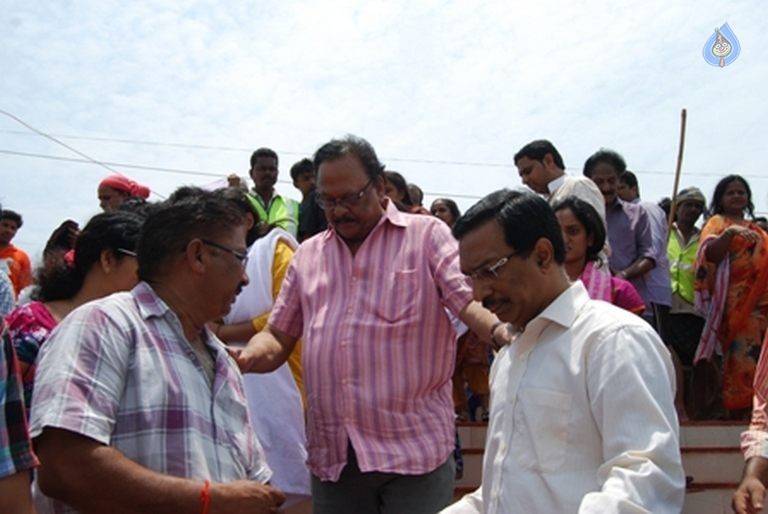 AP Godavari Pushkaralu 2015 Photos - 27 / 74 photos