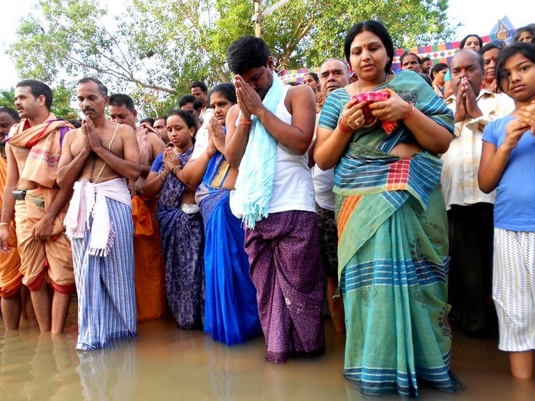 AP Godavari Pushkaralu 2015 Photos - 28 / 74 photos