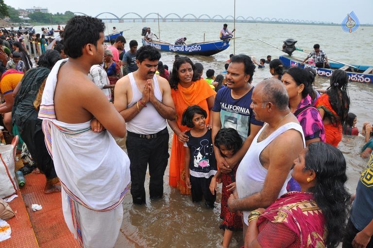 AP Godavari Pushkaralu 2015 Photos - 46 / 74 photos