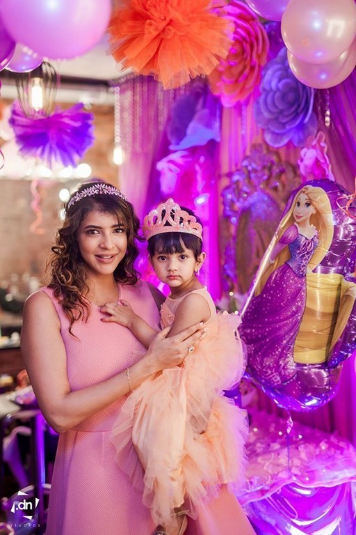 Ariaana and Viviana Birthday Event Photos - 20 / 32 photos