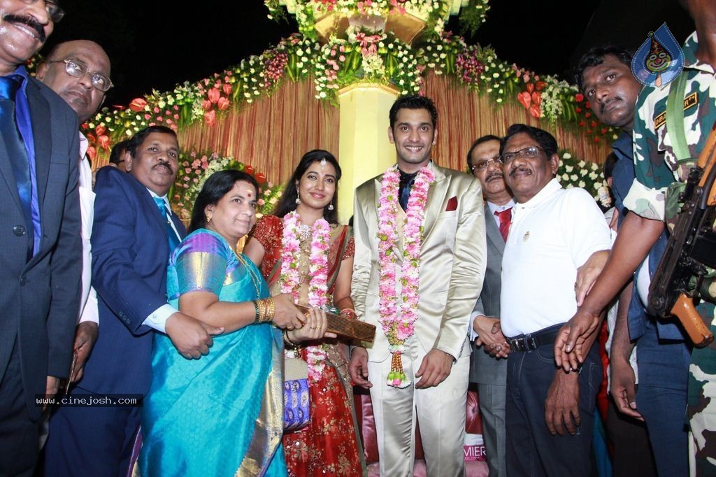 Arulnidhi - Keerthana Wedding Reception Stills - 14 / 46 photos