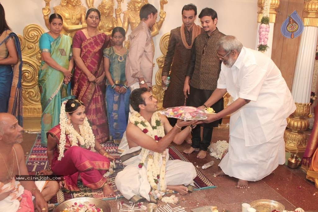 Arun Pandian Daughter Wedding n Reception  - 124 / 152 photos