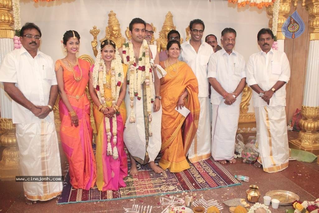 Arun Pandian Daughter Wedding n Reception  - 137 / 152 photos