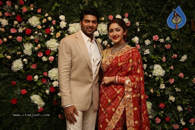 Arya and Sayesha Reception Photos - 7 / 21 photos