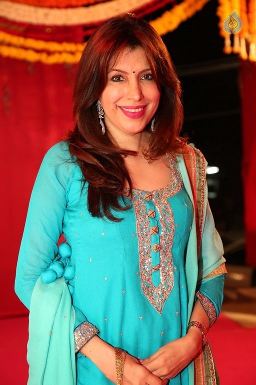 Avinash and Aayna Sufi Ceremony Photos - 29 / 81 photos