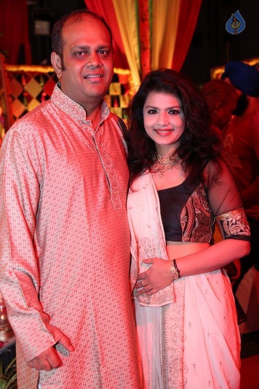Avinash and Aayna Sufi Ceremony Photos - 53 / 81 photos