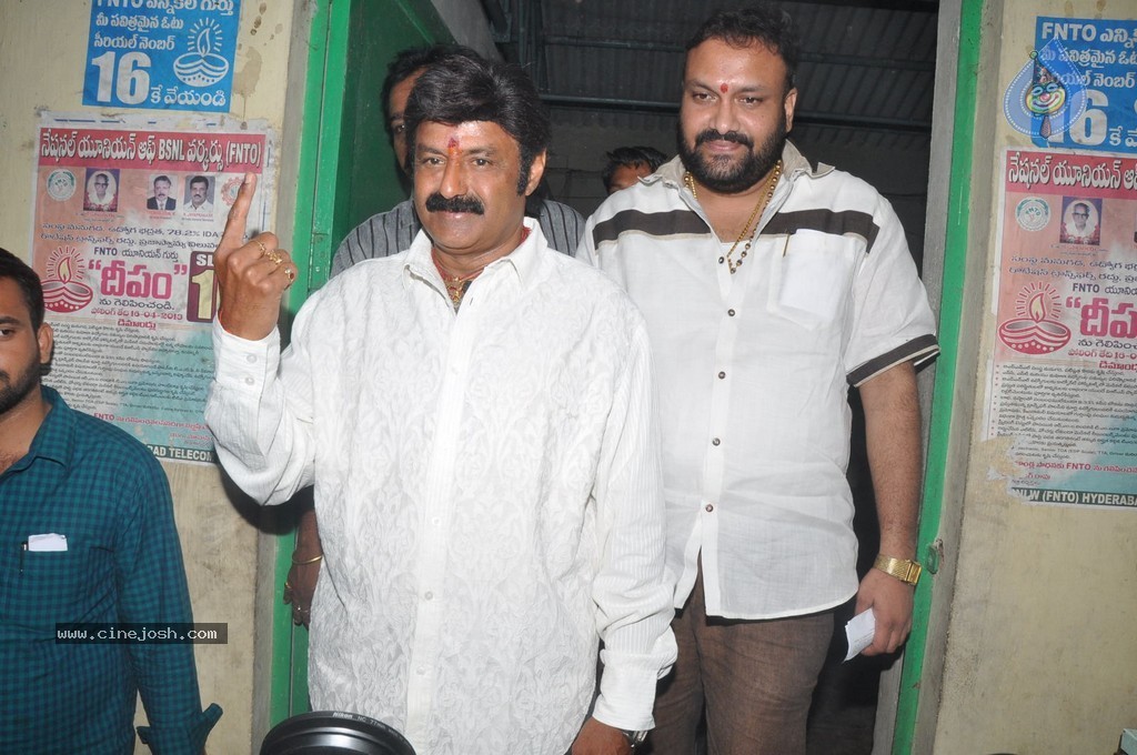 Balakrishna and Family Cast Their Votes - 32 / 75 photos