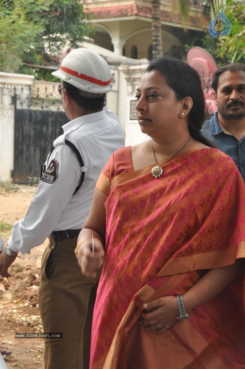 Balakrishna and Family Cast Their Votes - 39 / 75 photos