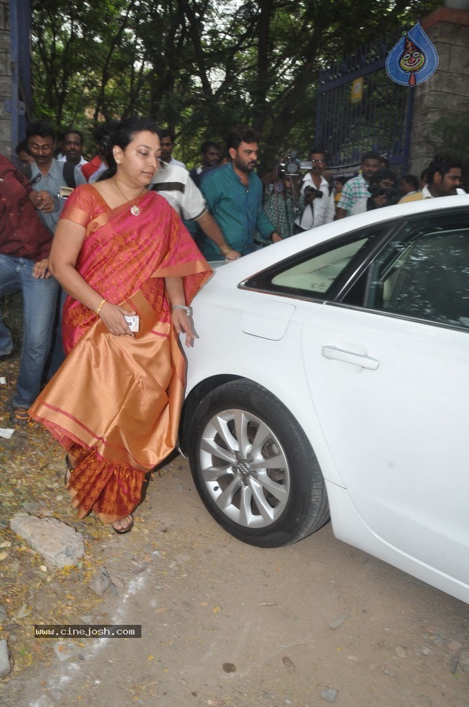 Balakrishna and Family Cast Their Votes - 49 / 75 photos