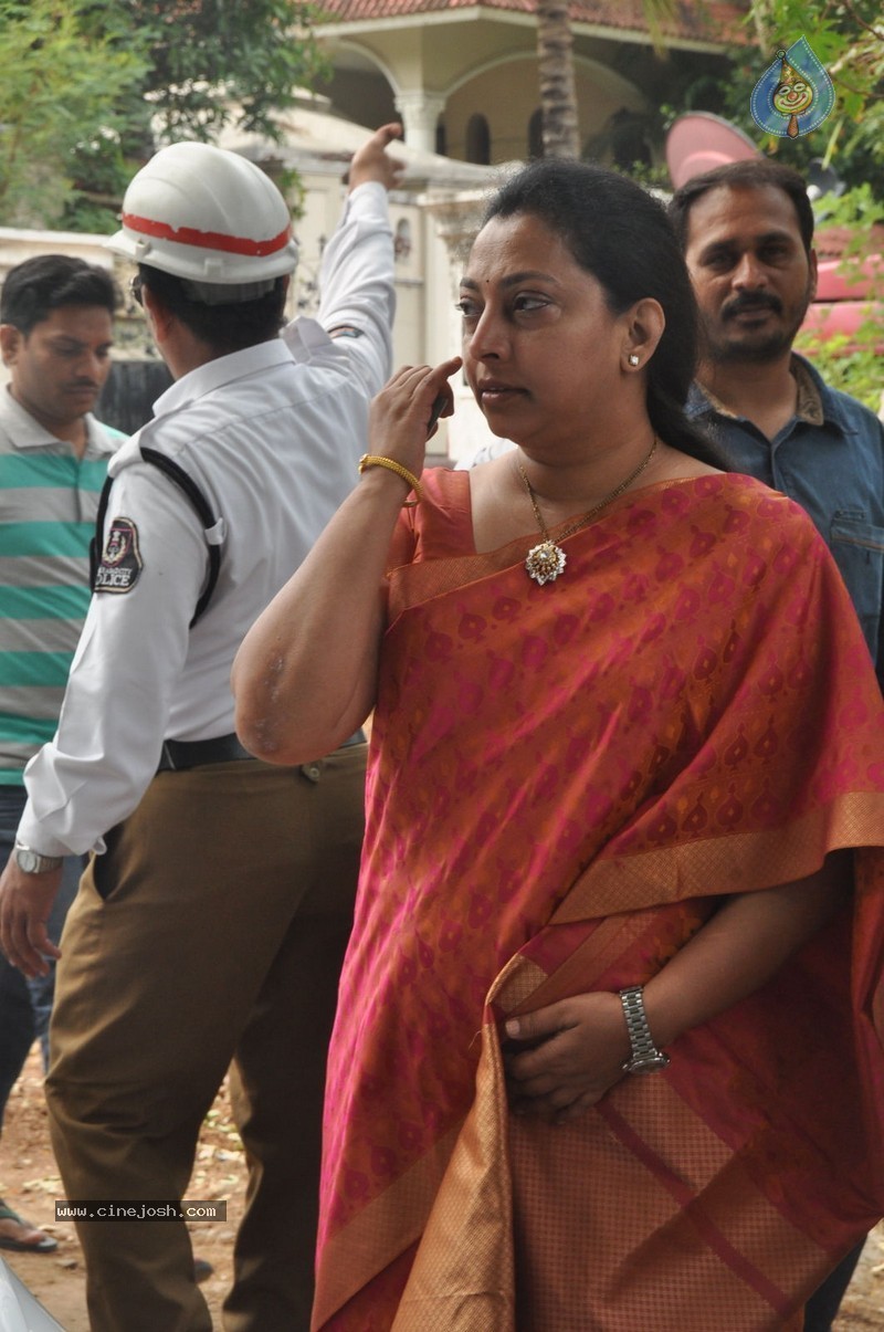 Balakrishna and Family Cast Their Votes - 55 / 75 photos