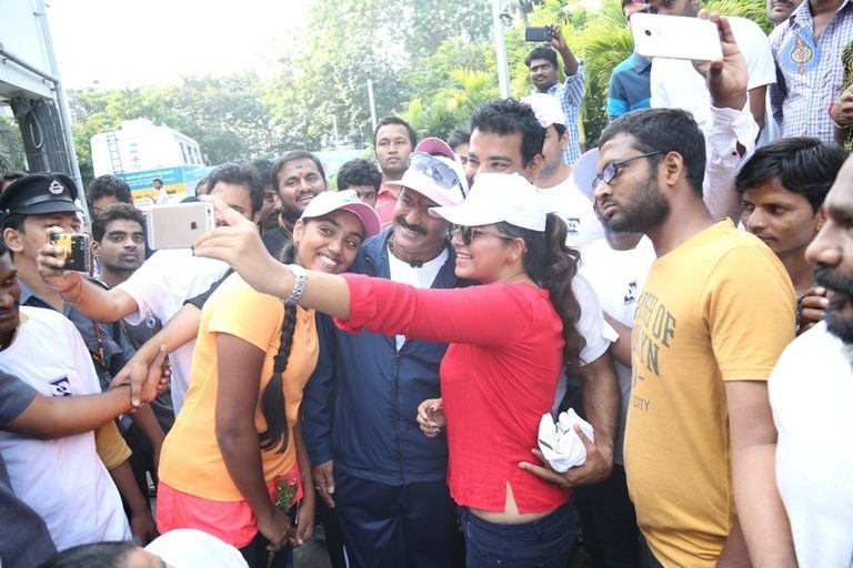 Balakrishna at Breast Cancer Awareness Walk - 2 / 15 photos