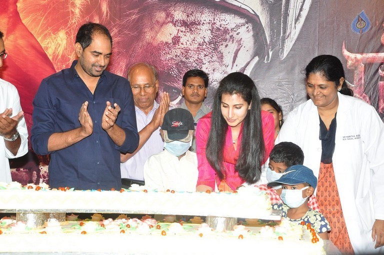 Balakrishna Birthday Celebrations at Basavatarakam Cancer Hospital - 21 / 52 photos