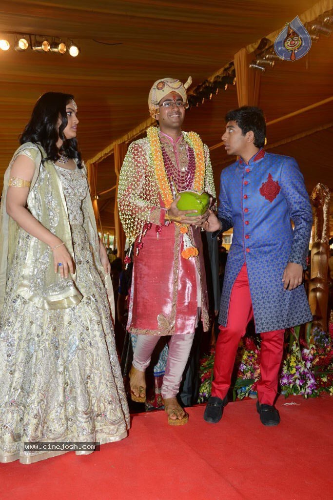 Chandra Babu Naidu at Tejaswini Wedding - 13 / 78 photos
