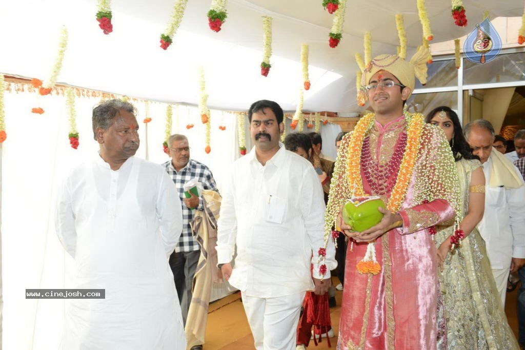 Chandra Babu Naidu at Tejaswini Wedding - 64 / 78 photos