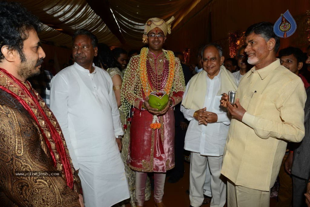 Chandra Babu Naidu at Tejaswini Wedding - 71 / 78 photos