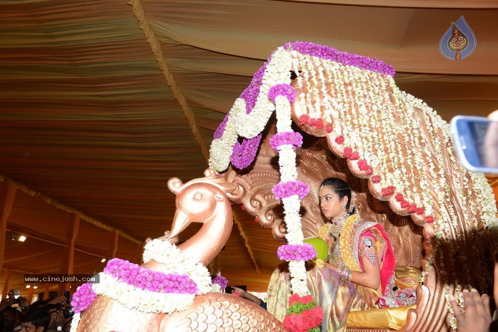 Balakrishna Daughter Tejaswini in Pallaki Photos - 42 / 172 photos