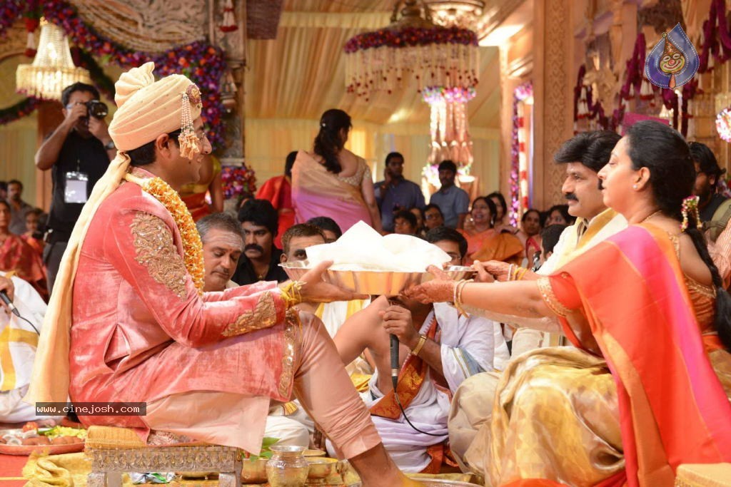 Balakrishna Daughter Tejaswini in Pallaki Photos - 88 / 172 photos