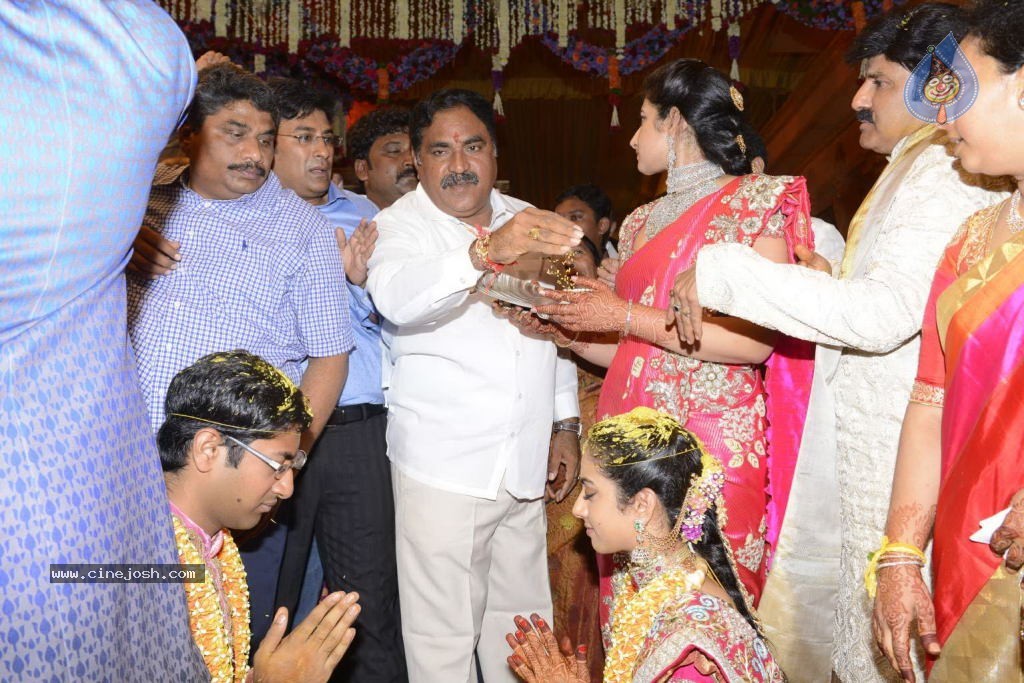 Balakrishna Daughter Tejaswini in Pallaki Photos - 122 / 172 photos