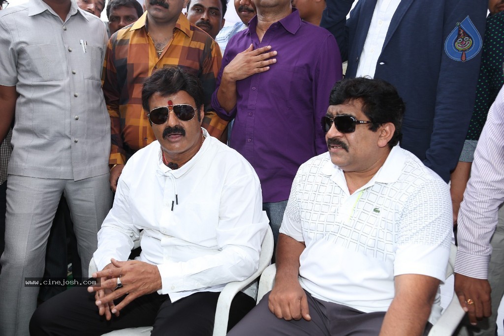 Balakrishna Launches Raju Gari Ruchulu - 91 / 304 photos