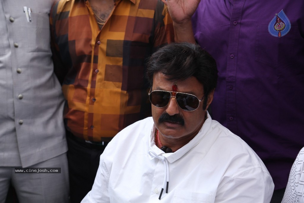 Balakrishna Launches Raju Gari Ruchulu - 134 / 304 photos