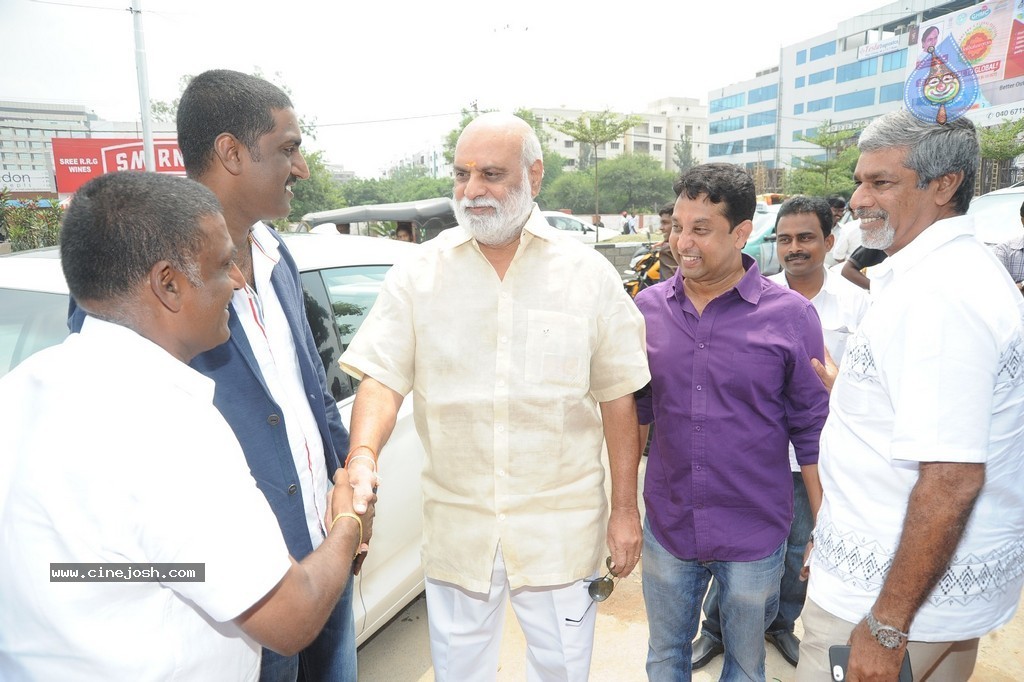 Balakrishna Launches Raju Gari Ruchulu - 177 / 304 photos